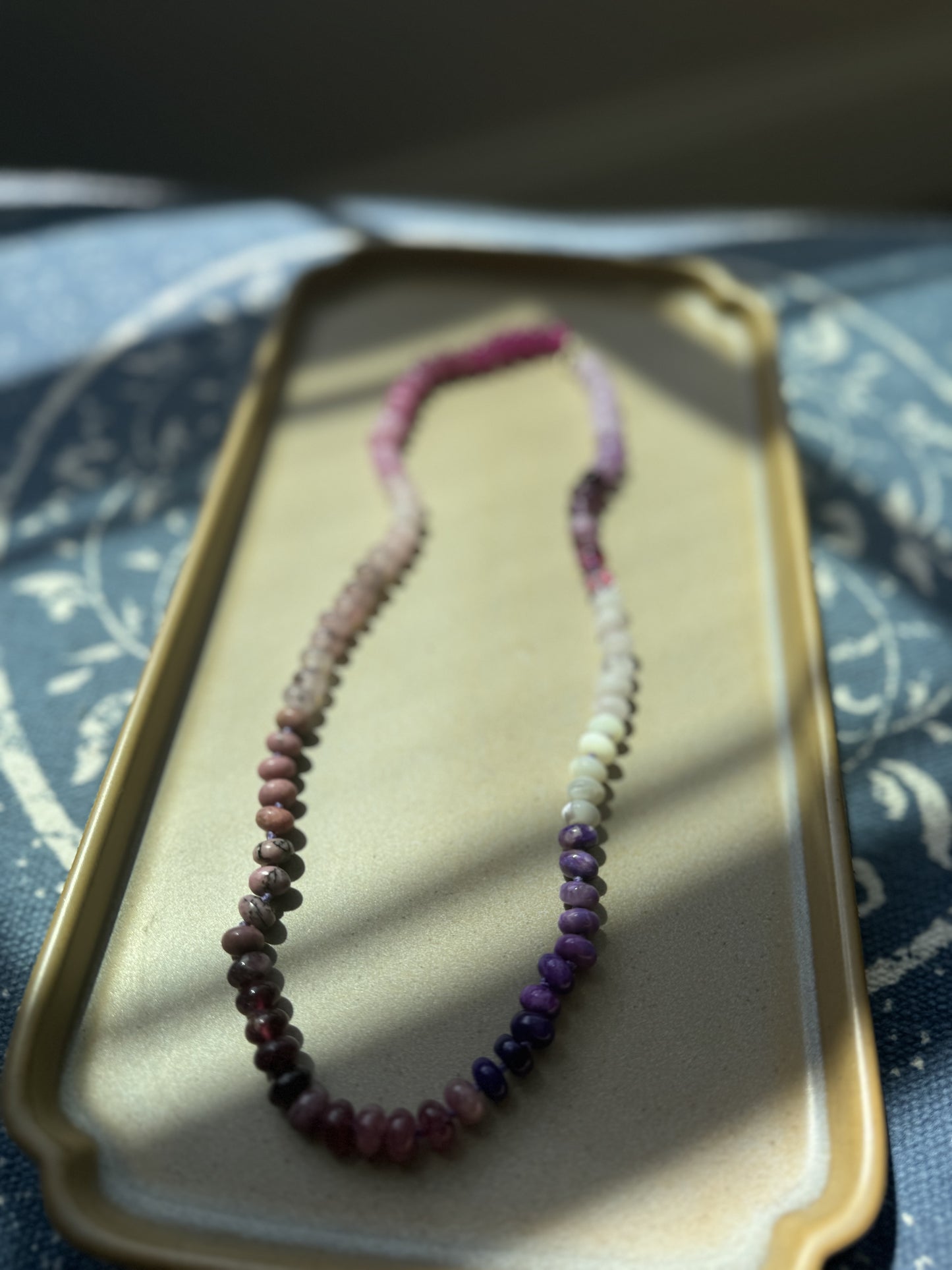 Lucile - Mixed gemstone necklace, hand-knotted